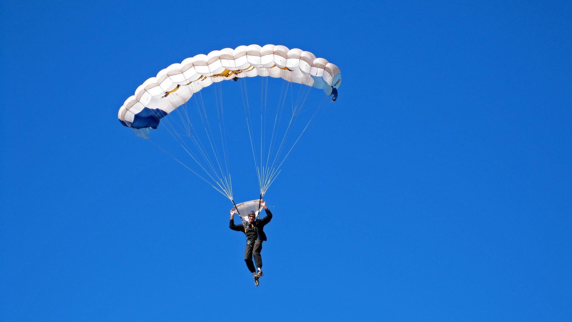 自由式滑雪新增空翻动作引发惊叹,2021自由式滑雪空中技巧