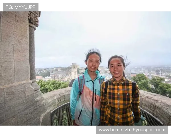 伯明翰宫城天的灵巧盘带让整个队内训练节奏上扬