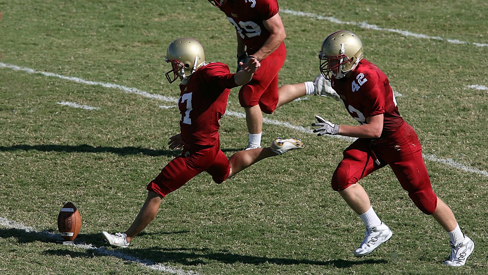 中场压迫人数是否影响控球比与射门机会,中场控制